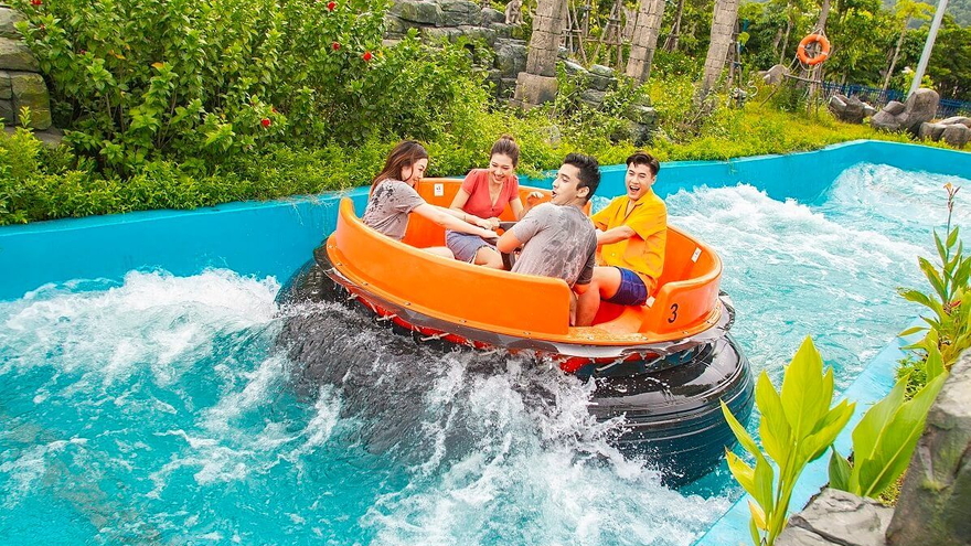 Tour Hà Nội - Hạ Long - Sunworld - Ăn tối trên du thuyền Ambassador 03 ngày 02 đêm