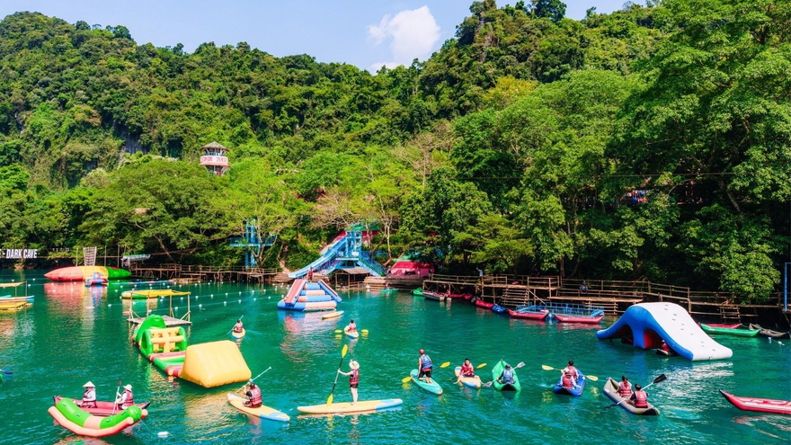 Tour Hà Nội - Quảng Bình - Động Phong Nha - Sông Chày 03 ngày 04 đêm (Ô tô giường nằm)