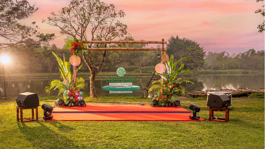 Tour Hà Nội - Emeralda Ninh Bình Resort 02 ngày 01 đêm