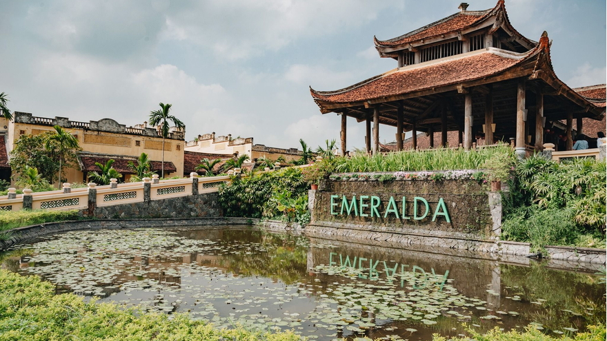Tour Hà Nội - Emeralda Ninh Bình Resort 02 ngày 01 đêm