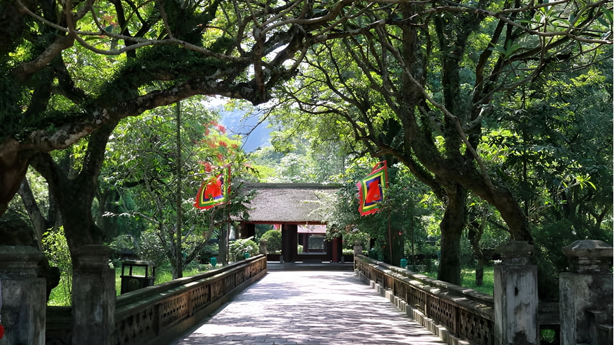 Tour Hà Nội - Ninh Bình - Cố đô Hoa Lư - Tuyệt Tịnh Cốc - Tam Cốc 02 ngày 01 đêm