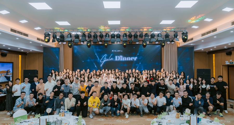 Tổ chức Year End Party