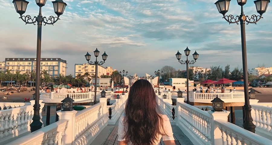 Cầu cảng Hải Tiến - địa điểm check-in ấn tượng