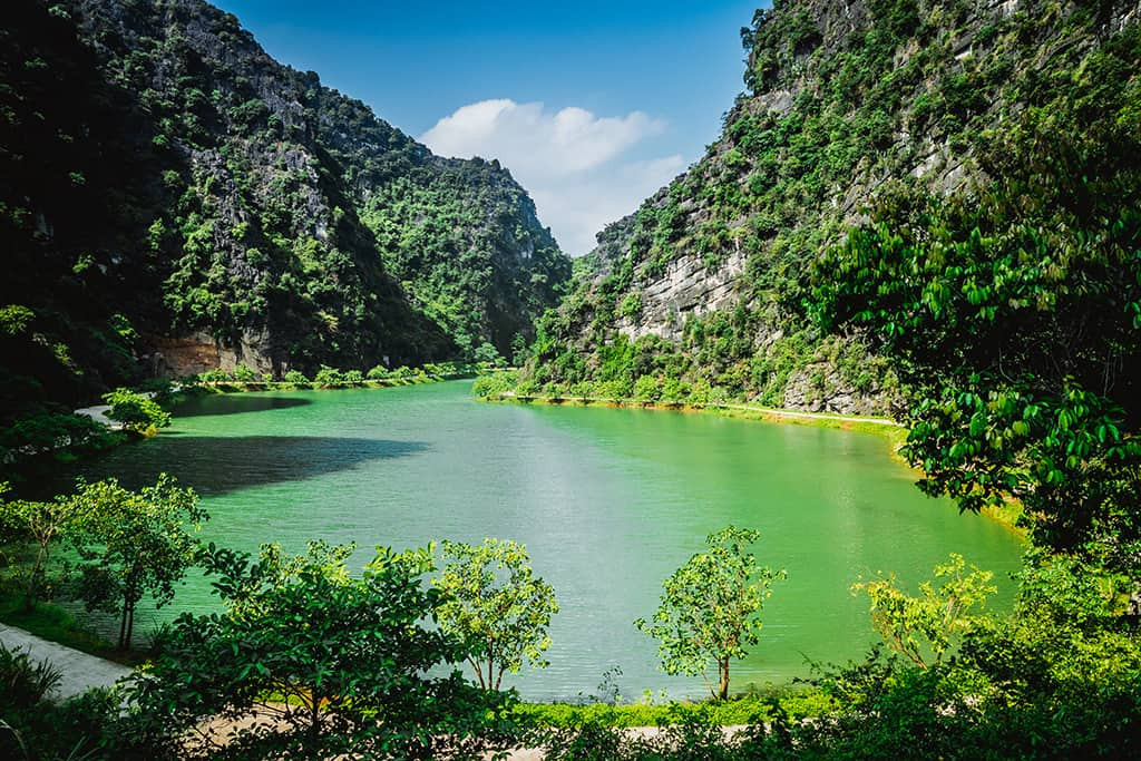 Tour Hà Nội - Ninh Bình - Cố đô Hoa Lư - Tuyệt Tịnh Cốc - Tam Cốc 02 ngày 01 đêm